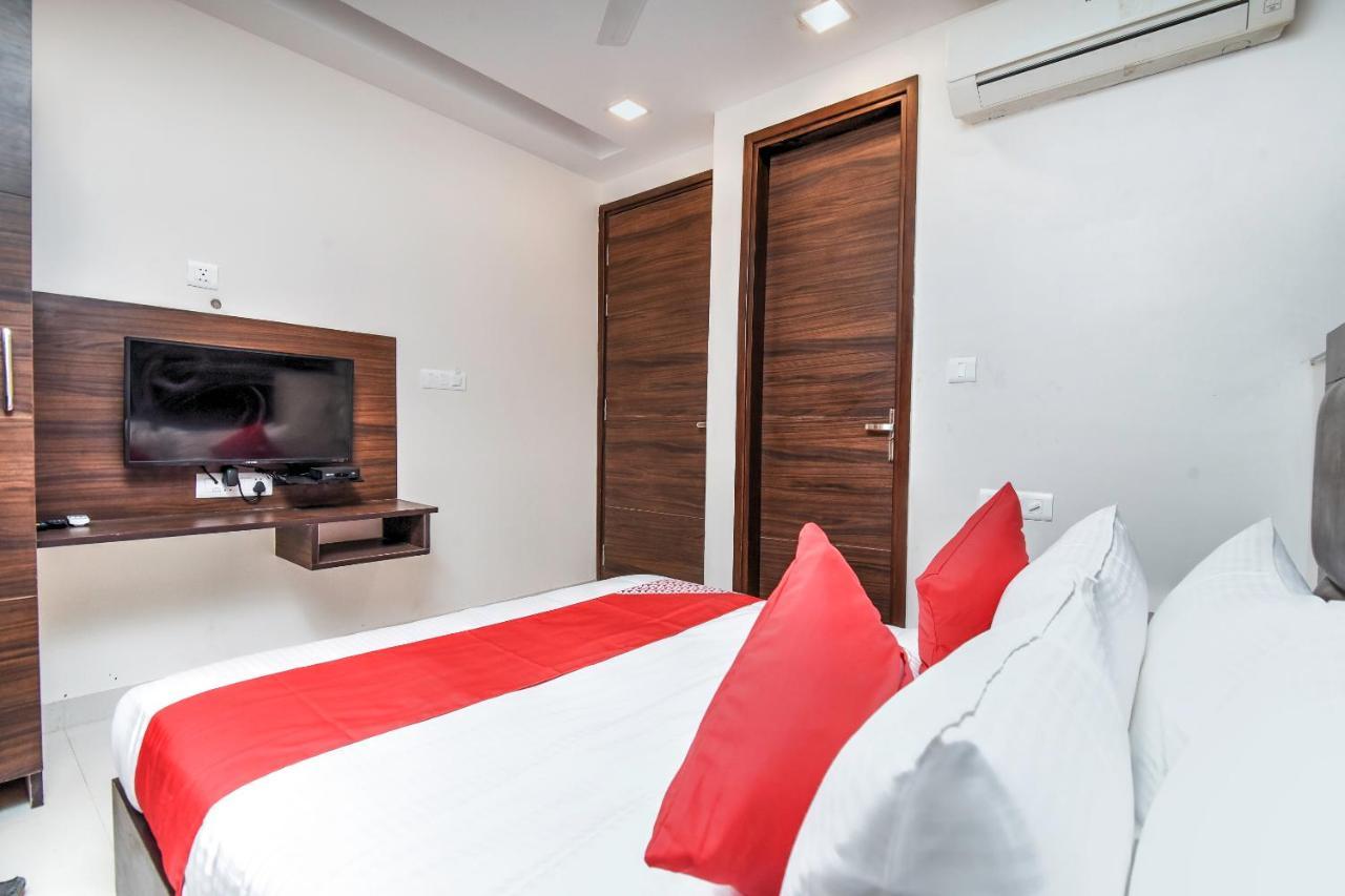 Oyo 81042 Rajput Resort Patiāla Dış mekan fotoğraf